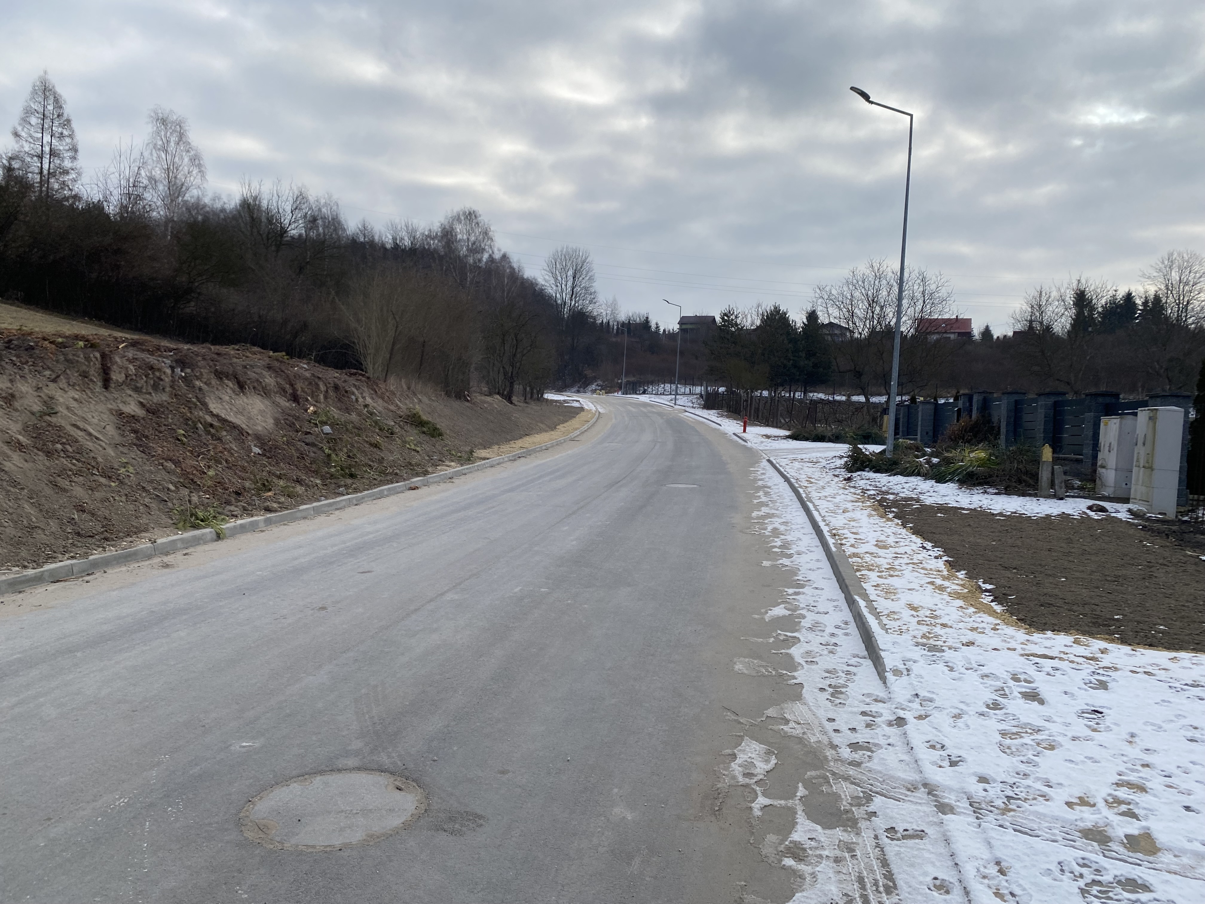 Ulica_Grodziskowa_nawierzchnia_asfaltowa