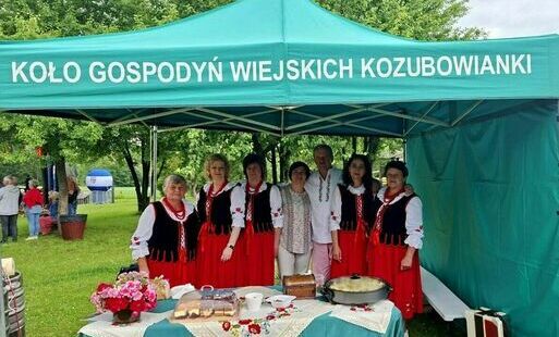 Zdjęcie do KGW Kozubowianki na wojew&oacute;dzkim podium