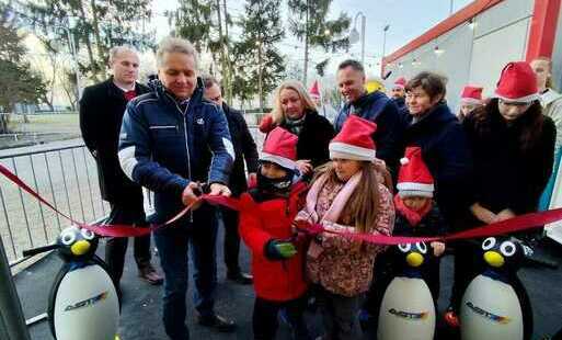 Zdjęcie do Pińczowskie lodowisko cieszy mieszkańc&oacute;w