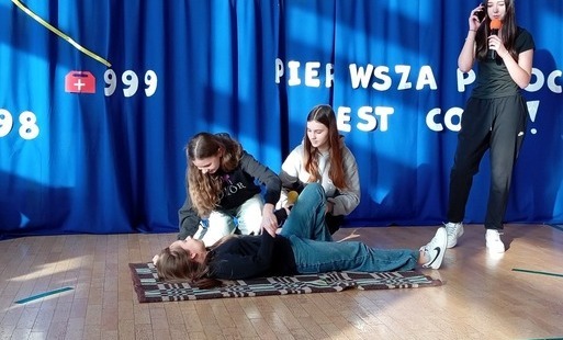 Zdjęcie do Młodzież szkolna zna zasady pierwszej pomocy