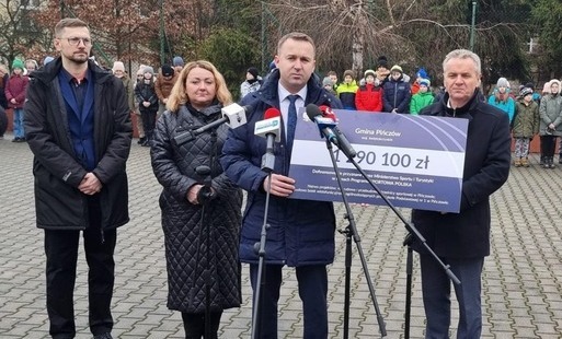 Zdjęcie do 1,2 mln zł z przeznaczeniem na budowę boiska wielofunkcyjnego przy Szkole Podstawowej nr 1 oraz przebudowę i rozbudowę strzelnicy sportowej