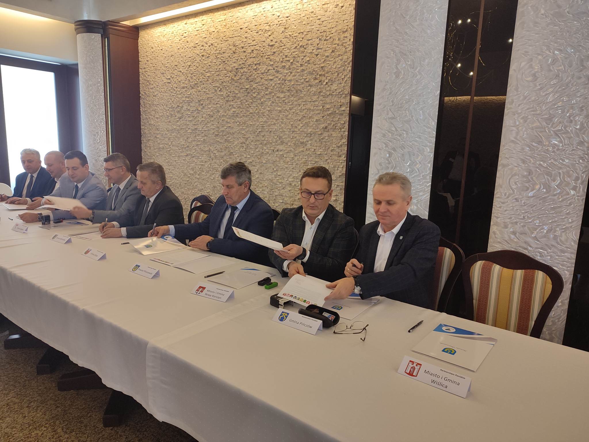 Przedstawiciele_samorządów_podpisali_porozumienie_dotyczące_wspólnej_realizacji_strategii_terytorialnej